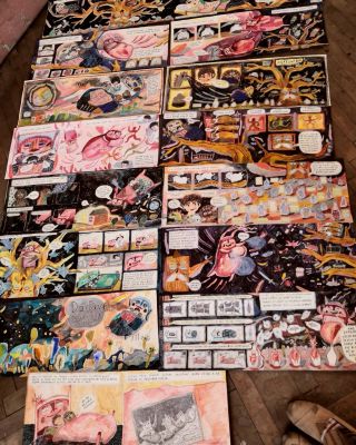 ✨ Nahlédněte pod ruce @ester_nemjo! Jak vznikal Dóďův noční let – komiksové dobrodružství, které vezme malé čtenáře na...